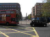London, April 13-15th 2007: Meeting Sun Lim. On our way to Millennium Bridge.
